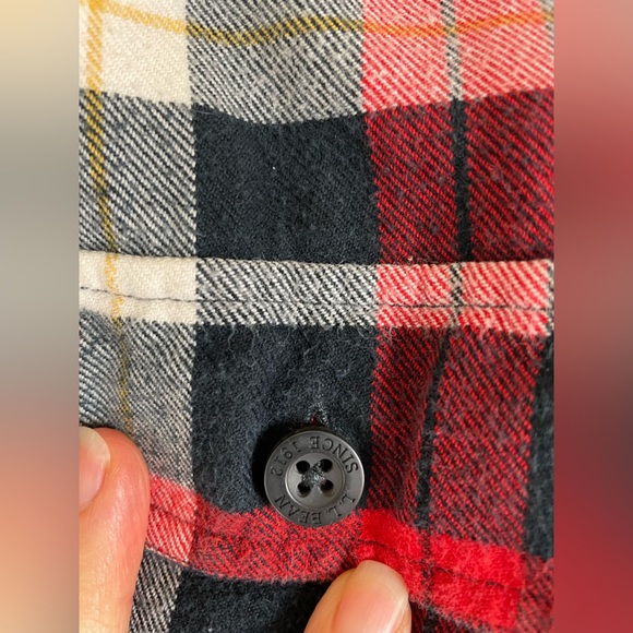 LL bean fleece lined Red and Black Plaid Flannel Shirt small - Picture 8 of 12